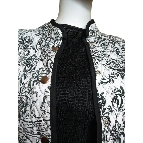 Lana Lee Top (L) & Onque Petite Jacket (PXL) - Stylish & Comfortable! - Picture 2 of 14